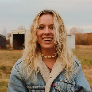 Meet your Posher, Annie